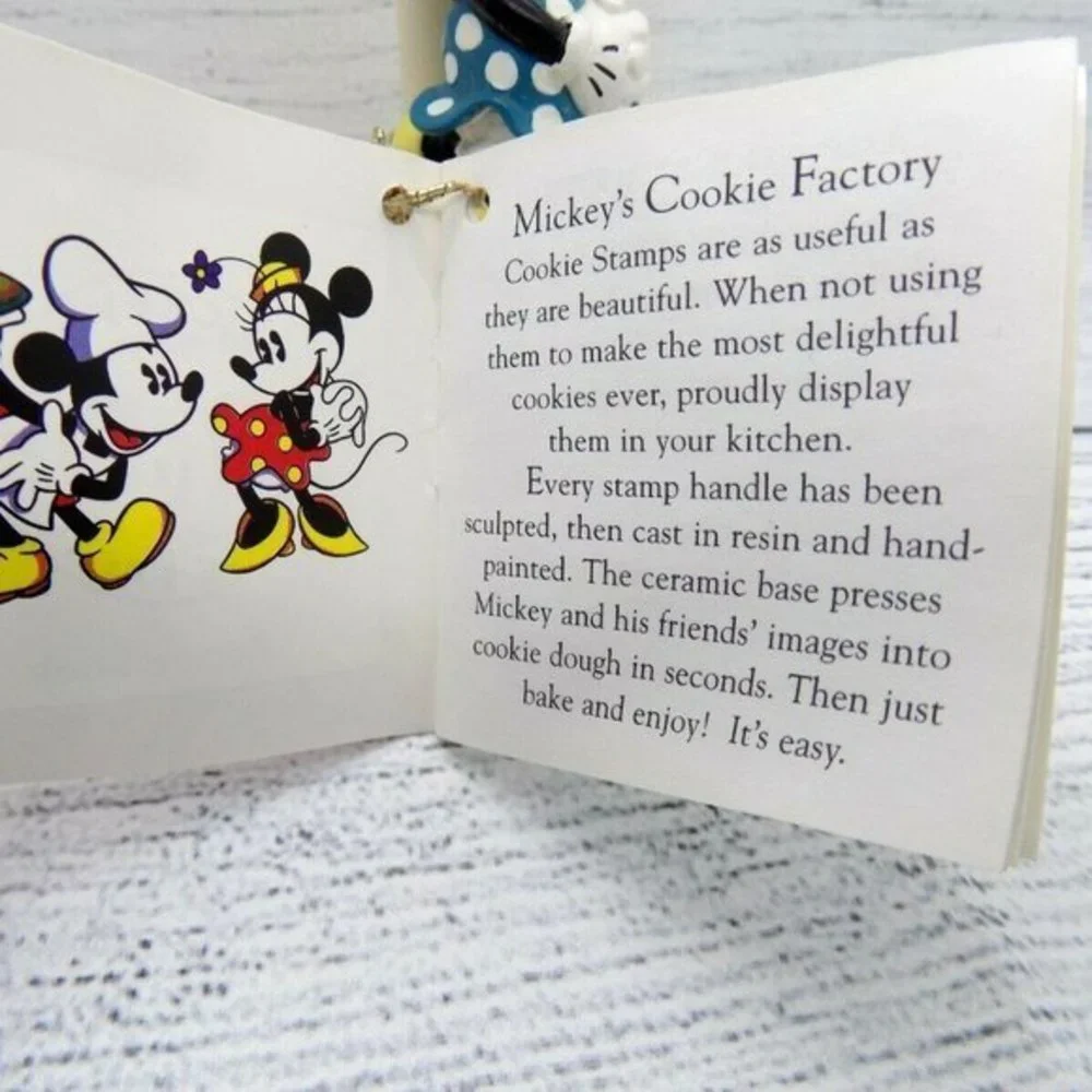 Disney Minnie Mouse Cookie Factory Ceramic Cookie Stamp‎ Mold
